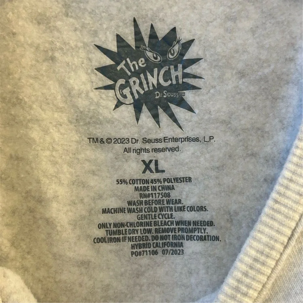 The‎ Grinch Kids XL Gray Christmas Sweatshirt Dr. Seuss Holiday Pullover